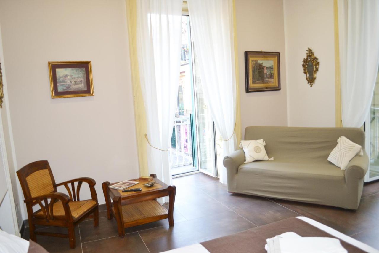 Questo Rinascimento Casa Newman ナポリ エクステリア 写真